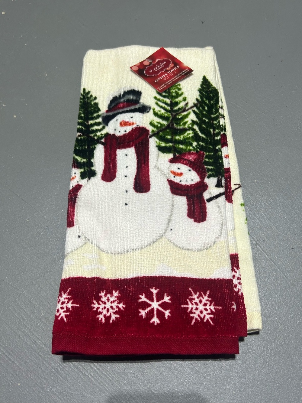(NWT) Christmas Towels (Set of 2)